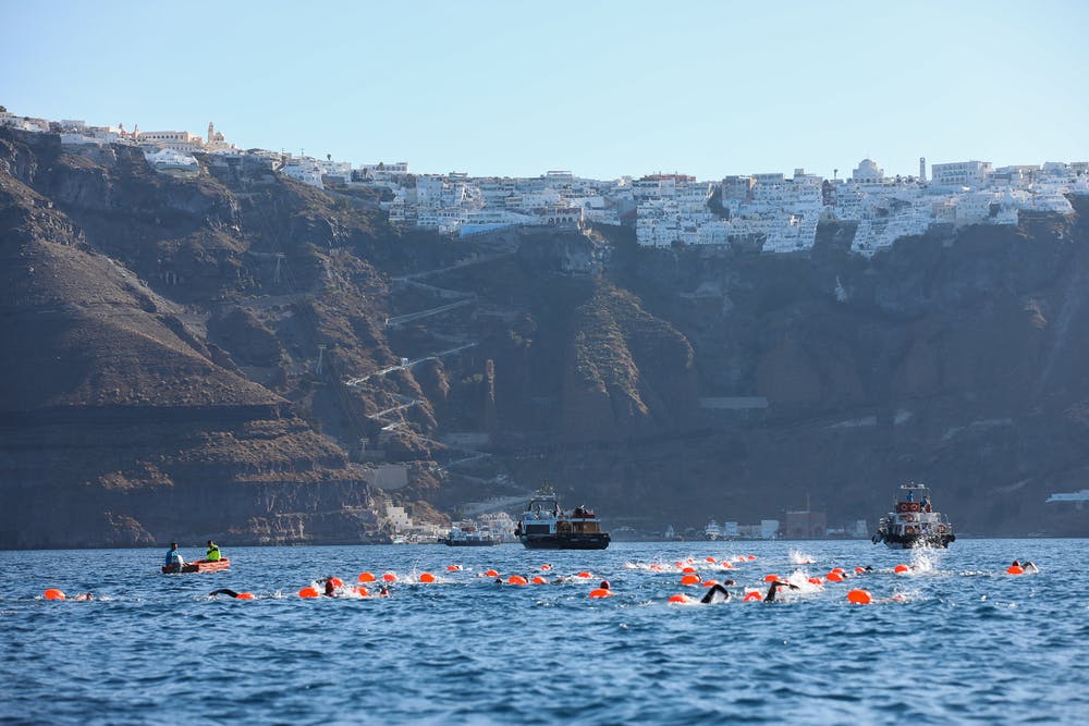 Santorini Experience 2022: Οι φετινές εντυπωσιακές διαδρομές runbeat.gr 